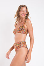 Cargar imagen en el visor de la galería, Set Bouquet Bliss Hotpants
