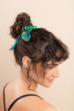 Cargar imagen en el visor de la galería, Wilds Scrunchie
